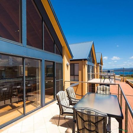 Snug Cove Villas Идън Екстериор снимка