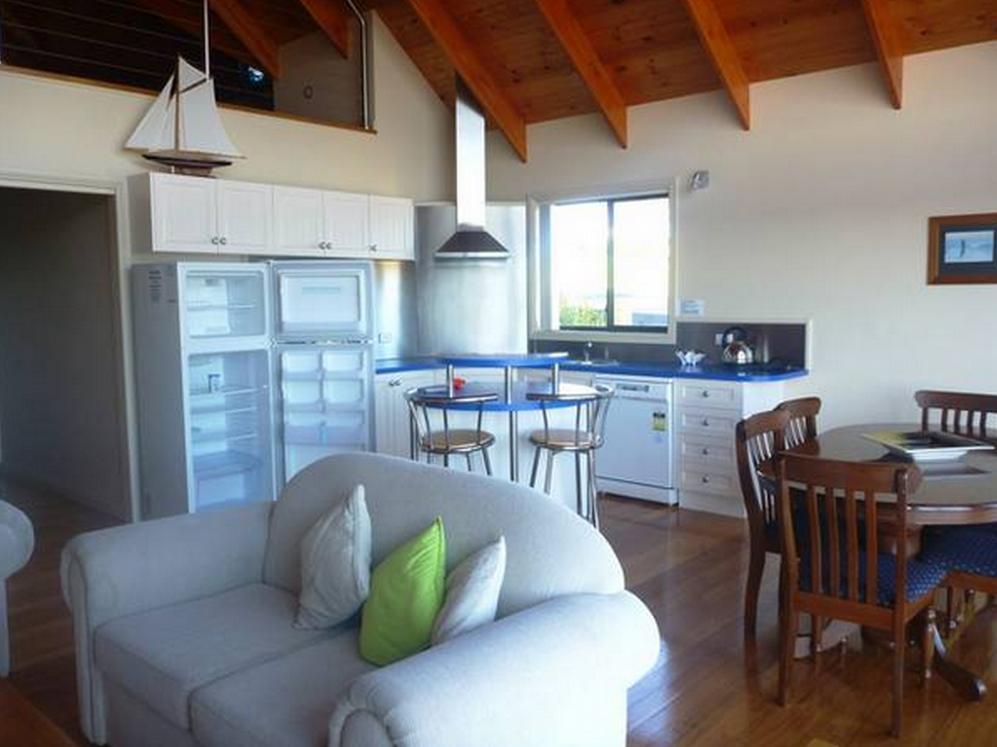 Snug Cove Villas Идън Екстериор снимка